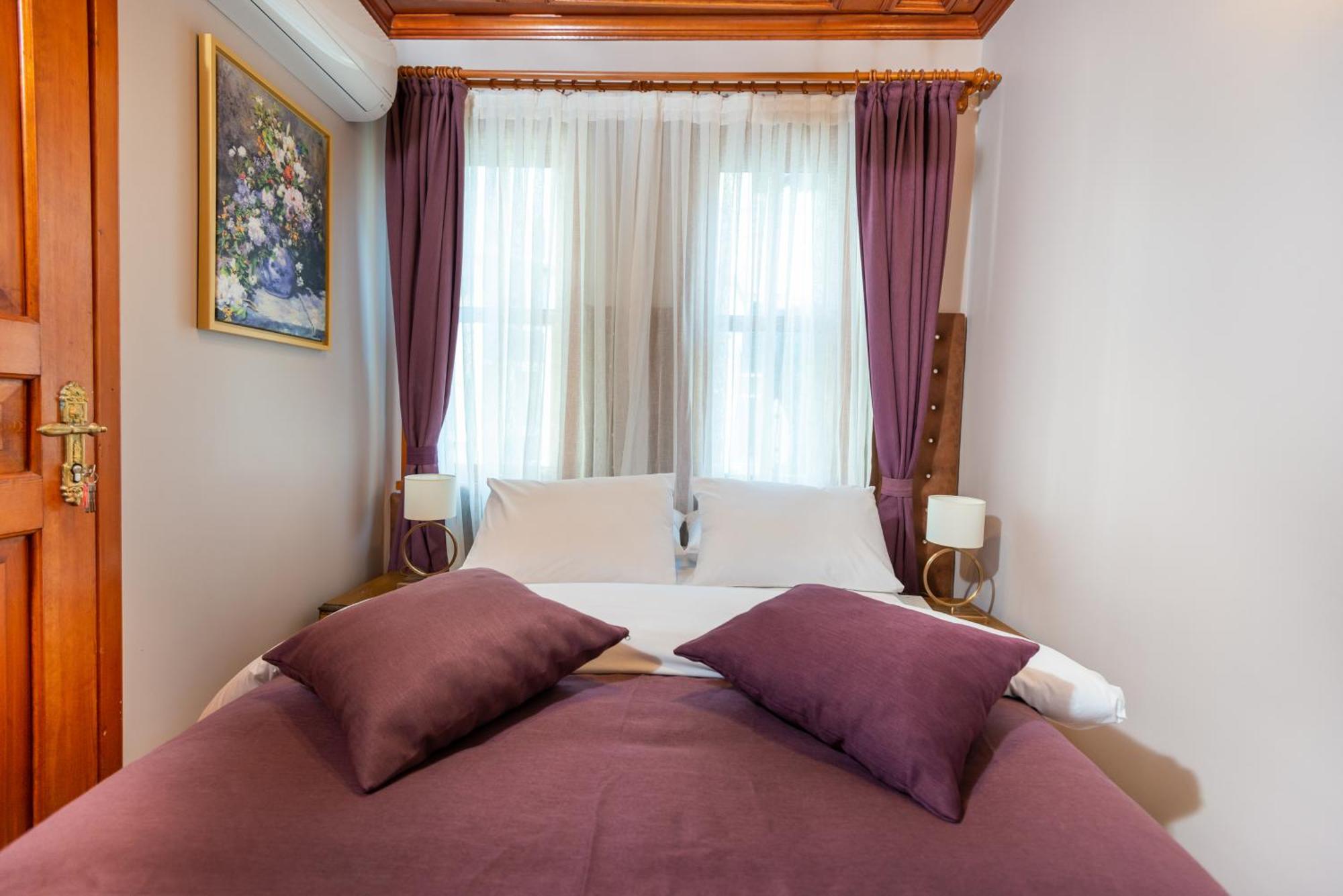 Wonder Wood Bed & Breakfast