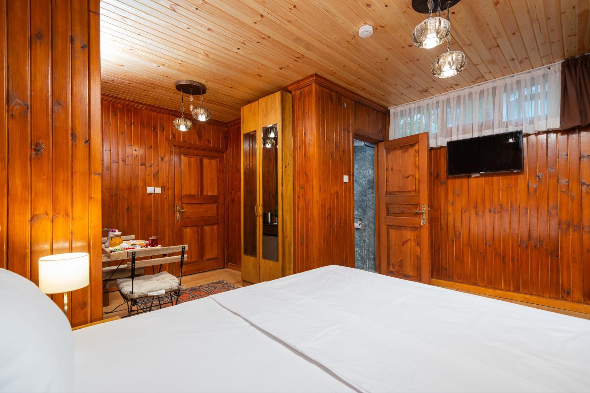 Wonder Wood Bed & Breakfast Istanbul
