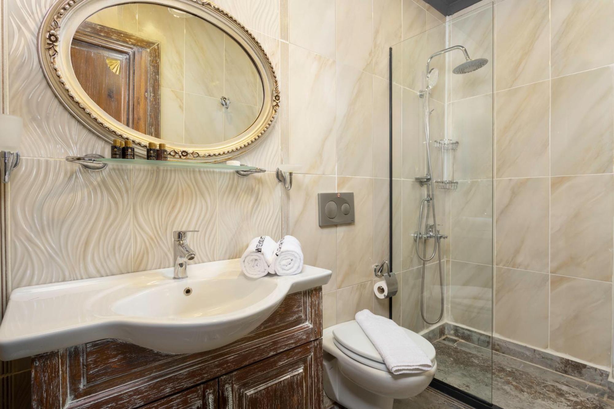 Wonder Wood Bed & Breakfast 2*