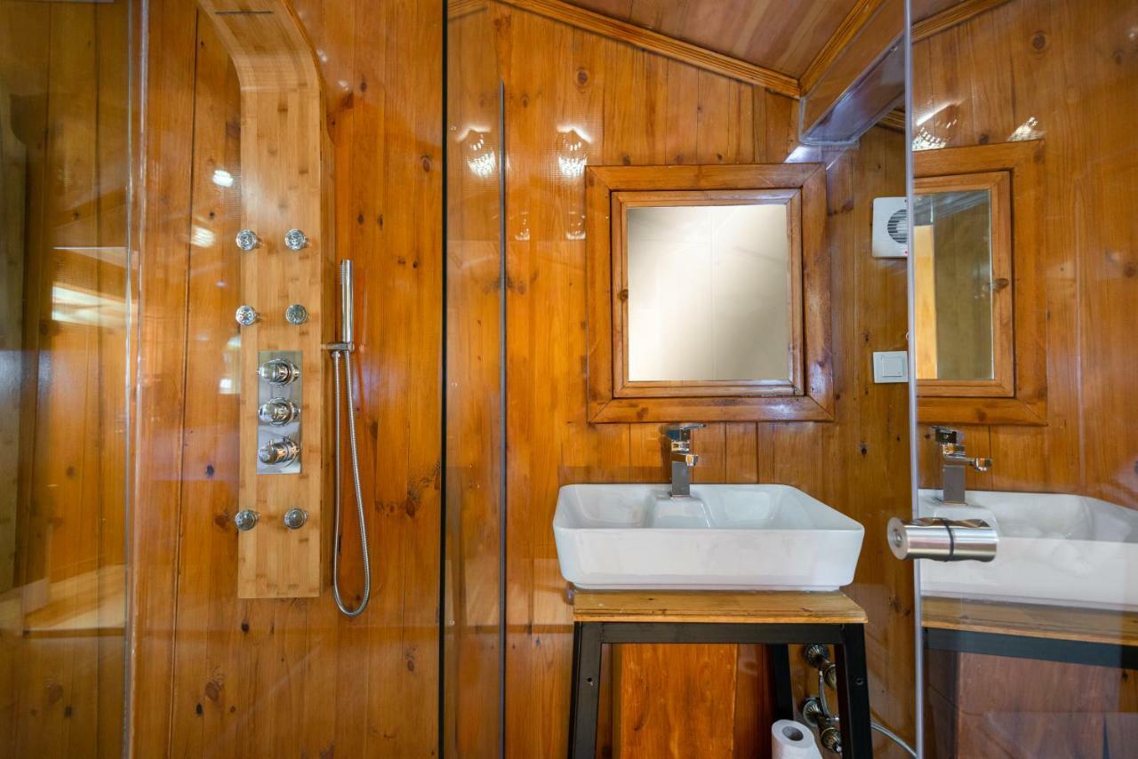 Wonder Wood Bed & Breakfast 2*