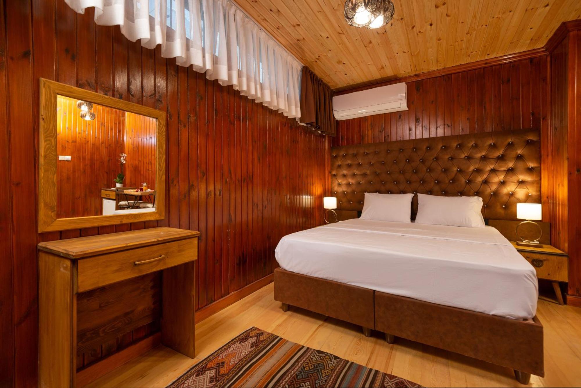B&B Wonder Wood